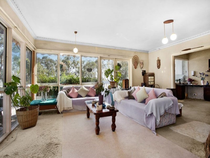 5 Houghton Road, Warrandyte, Vic 3113 Property Details