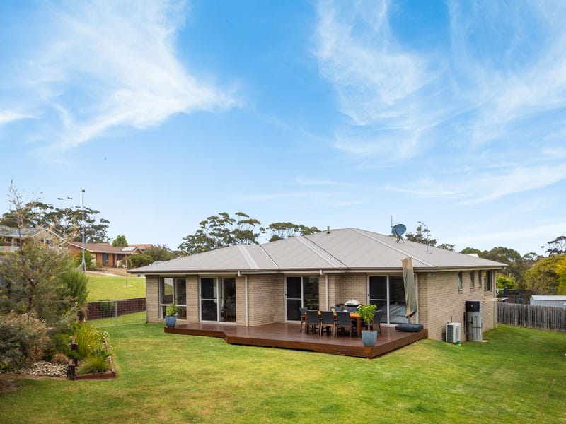 7 Endeavour Court, Tura Beach, NSW 2548