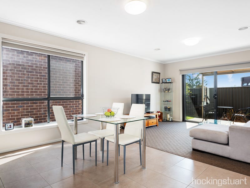 2/4 Dunn Street, Golden Point, VIC 3350
