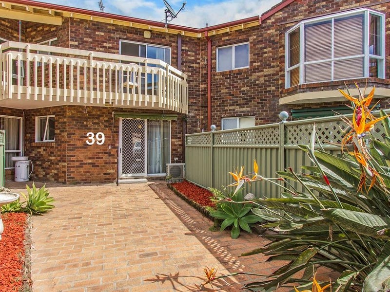 15 Lorraine Avenue, Berkeley Vale, NSW 2261