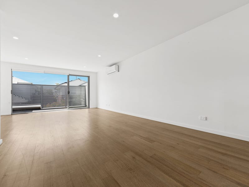 7/49 Rosamond Road, Maidstone, Vic 3012 - Property Details