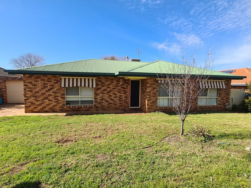 15 Danilenko Street, Parkes, NSW 2870