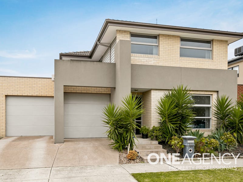 32 Cockatoo Road, Pakenham, VIC 3810