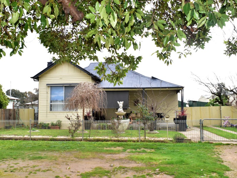 383 Honour Ave, Corowa, NSW 2646 House for Sale