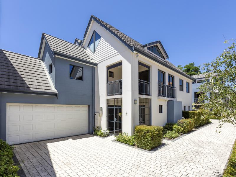 2/39 Preston Street, Como, WA 6152