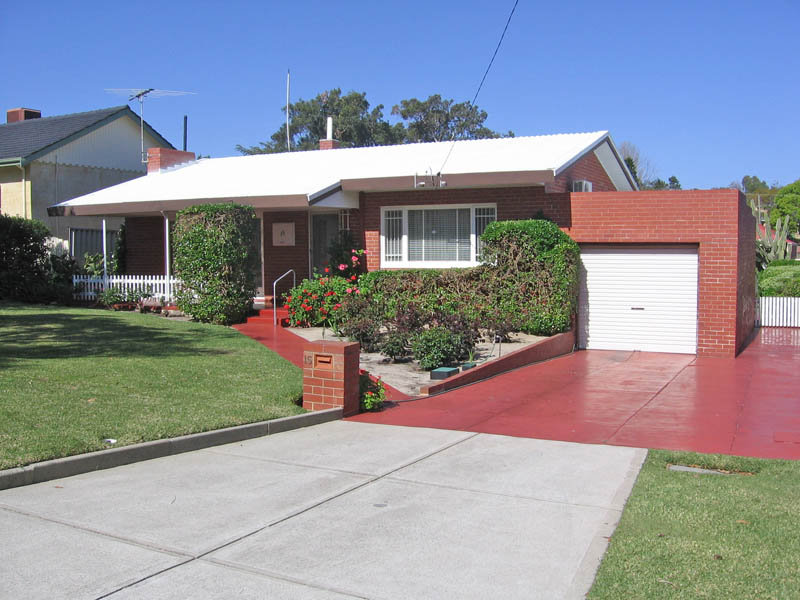 15 Coleman Crescent, Melville, WA 6156 Property Details