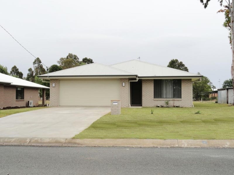 20 Cunningham Street, Oakey, Qld 4401 House for Sale