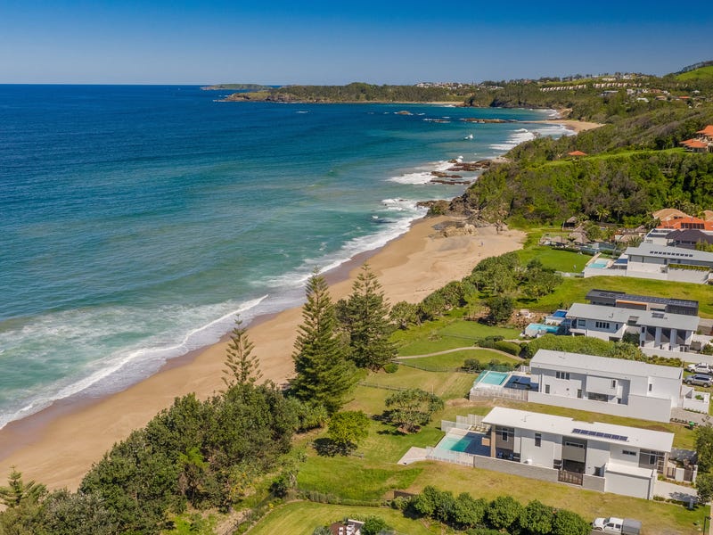 18 Oceanfront Drive, Sapphire Beach, NSW 2450 House for Sale