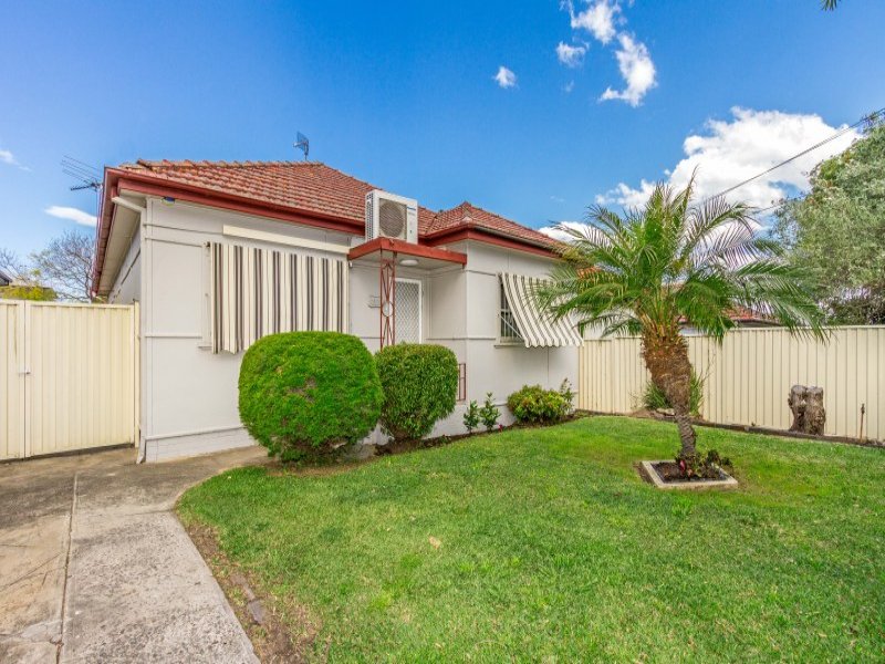 297 Roberts Road, Greenacre, NSW 2190