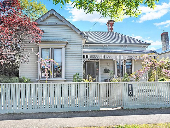 1006 Macarthur Street, Lake Wendouree, VIC 3350