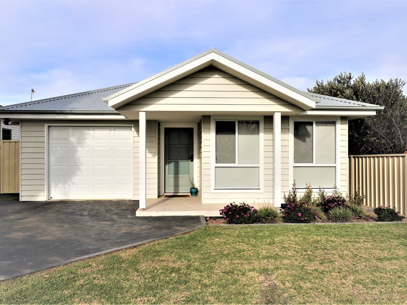 52 Crown, Cootamundra, NSW 2590 House for Sale