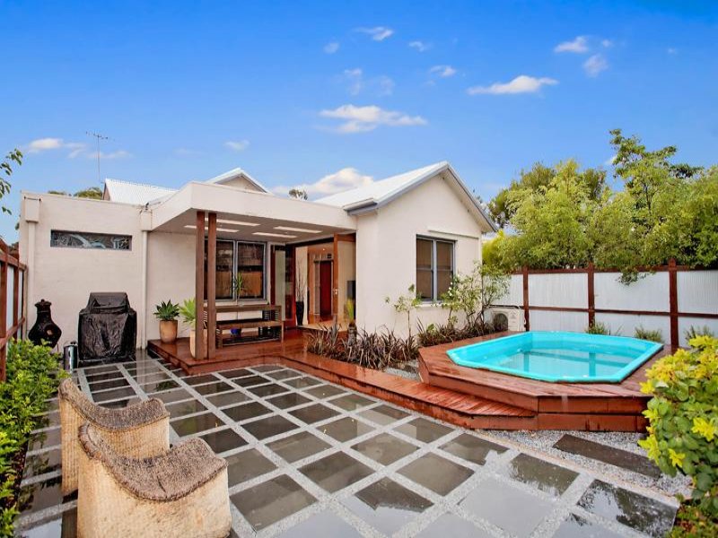 79 Raynes Park Road, Hampton, Vic 3188 Property Details