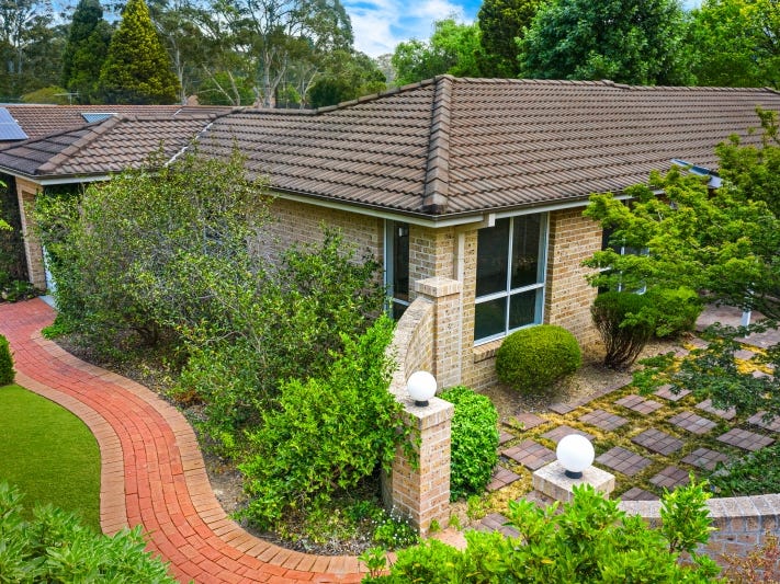 8 Braeside Drive, Bowral, NSW 2576
