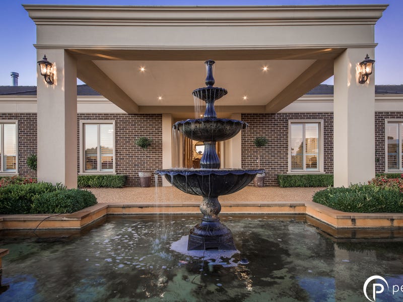 2224 Stylebawn Drive, Berwick, Vic 3806 Property Details