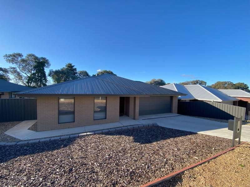 42 Wangie Street, Cooma, NSW 2630 House for Rent