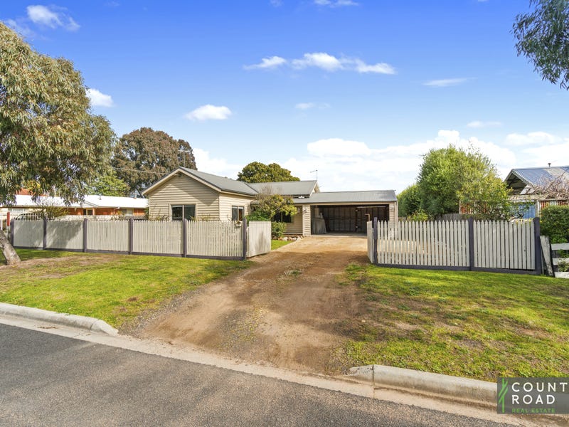 63 McAdam St, Maffra, Vic 3860 Property Details