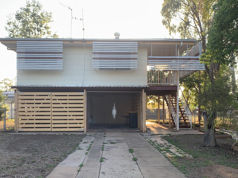 27 Brock Cres, Dysart, Qld 4745