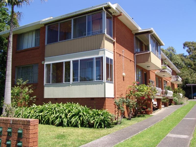 2/16 Gilmore St, Wollongong, NSW 2500 Property Details