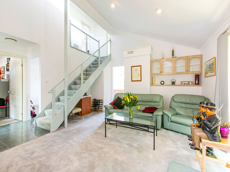 2/15 Devon street, Cheltenham, Vic 3192 Property Details