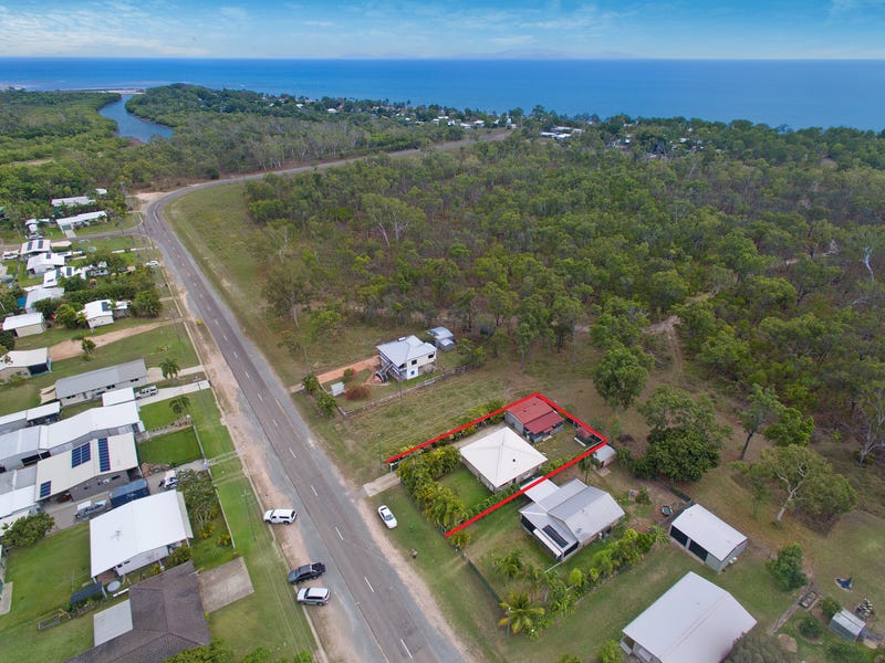 223 Balgal Beach Road, Balgal Beach, QLD 4816