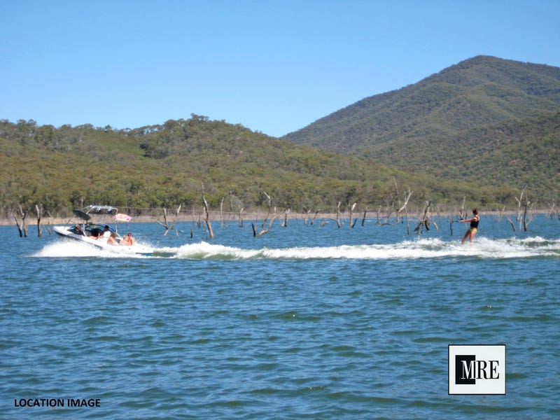 14 Lake Drive, Howqua Inlet, VIC 3723