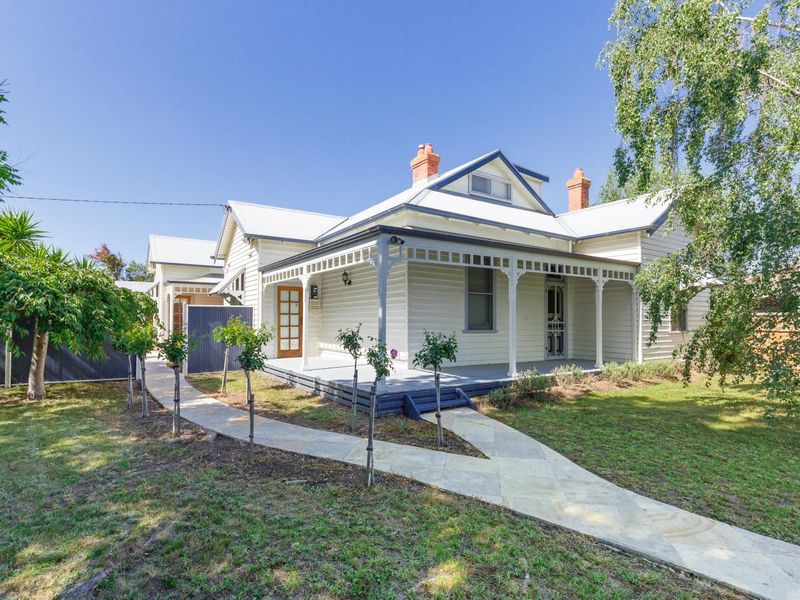 38 RAGLAN Street, Sale, Vic 3850 Property Details