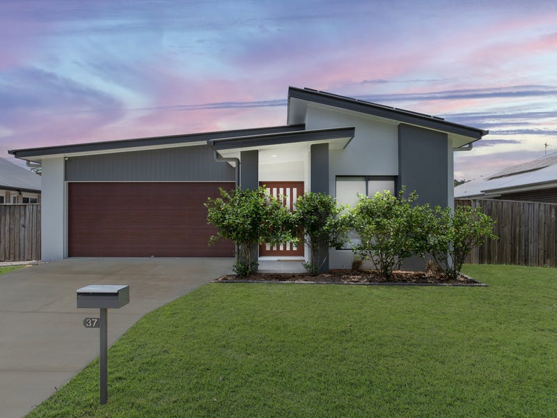 37 Maddock Avenue, Mooloolah Valley, QLD 4553