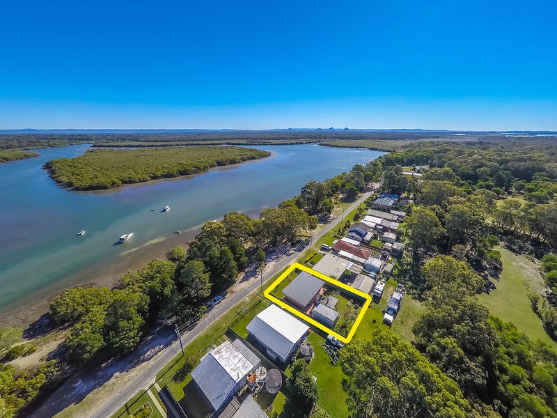 32 Moffatt Esplanade, Toorbul, Qld 4510 Property Details