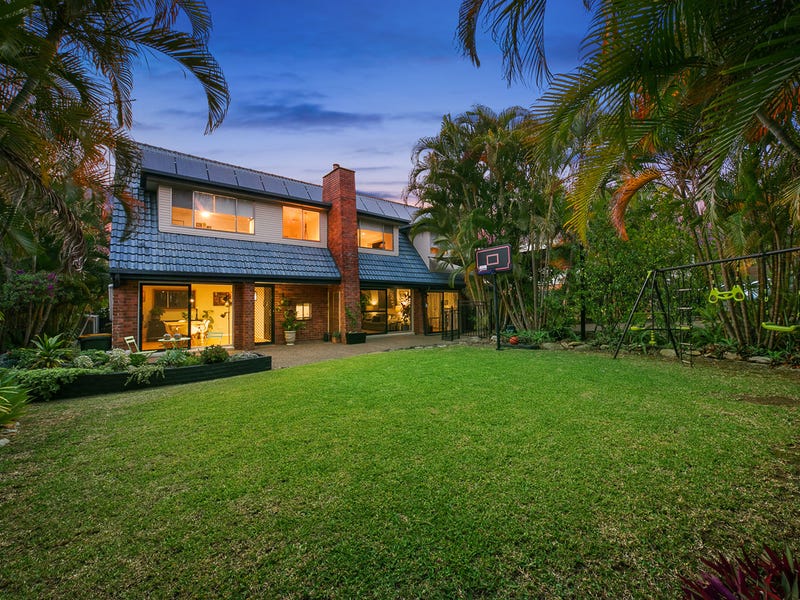 22 Dumbarton Drive, Kenmore, QLD 4069