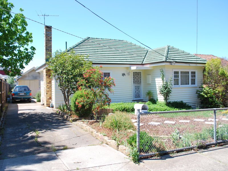 50 Mcmahon Road, Reservoir, VIC 3073