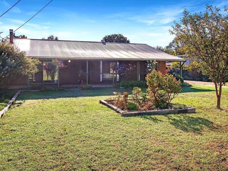 37 Warrataw Street, Gunning, NSW 2581 Property Details