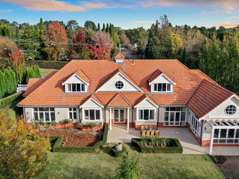 106 Burradoo Road, Burradoo, NSW 2576 Property Details