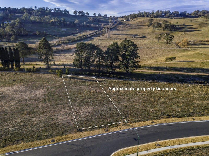 43 Sir James Fairfax Circuit, Bowral, NSW 2576