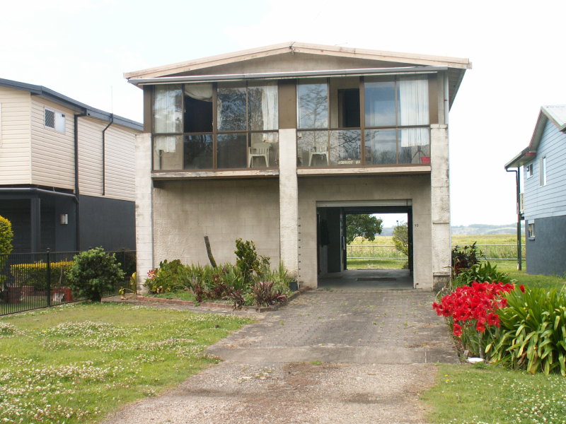 10 IRVING, Tumbulgum, NSW 2490 Property Details