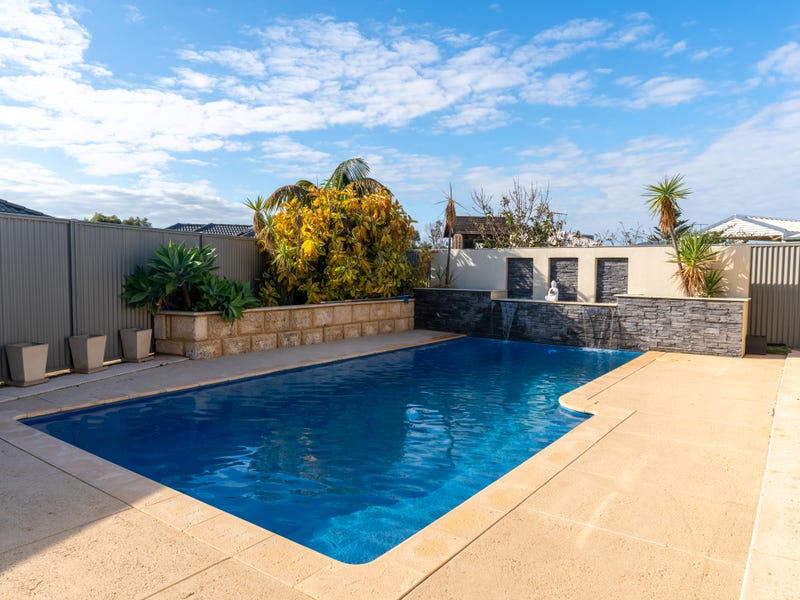 15 Oxenholme Way, Waikiki, WA 6169 House for Sale