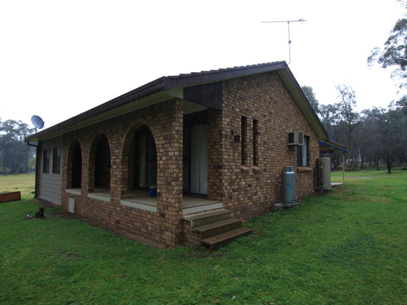 195 Thirlmere Way, Thirlmere, NSW 2572