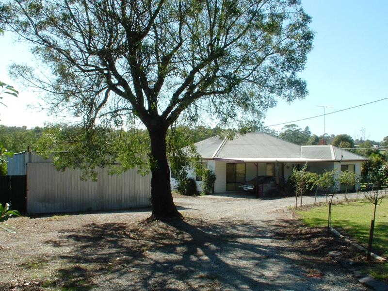 81 Longwarry Road, Drouin, VIC 3818