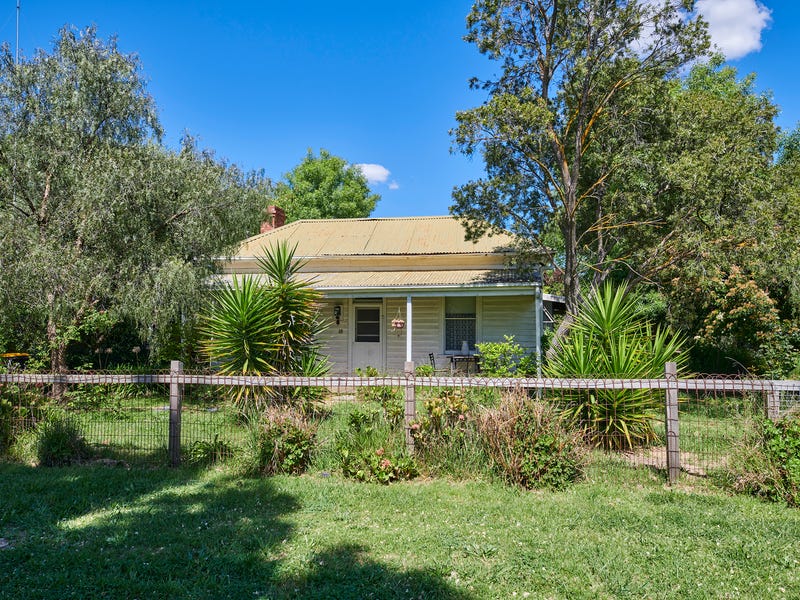 15 Playne Street, Heathcote, Vic 3523 House for Sale