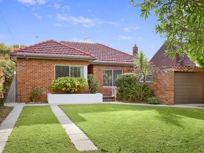 8 Riverview Parade, North Manly, NSW 2100