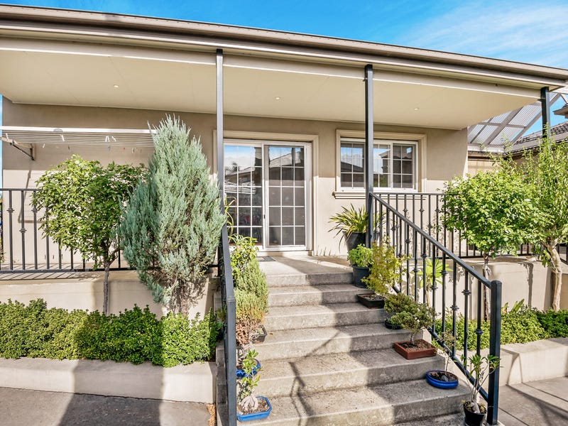 38 Ambrose Treacy Drive, Bundoora, VIC 3083