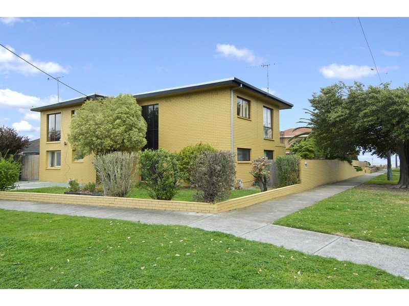 2/70 Queen Street, Altona, Vic 3018 Property Details