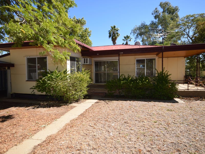 33 Crane Street, Longreach, QLD 4730