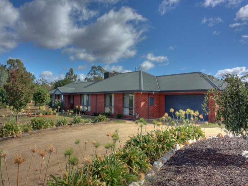 21 Noarana Drive, Benalla, VIC 3672