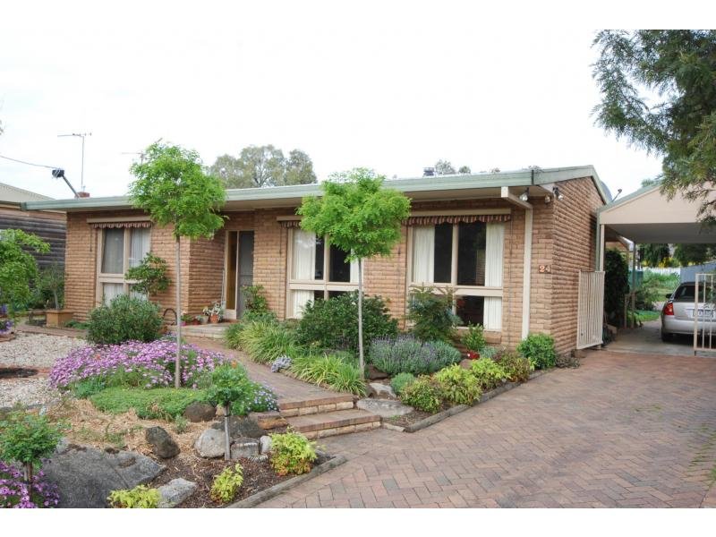24 Macdougall Road, Golden Square, VIC 3555