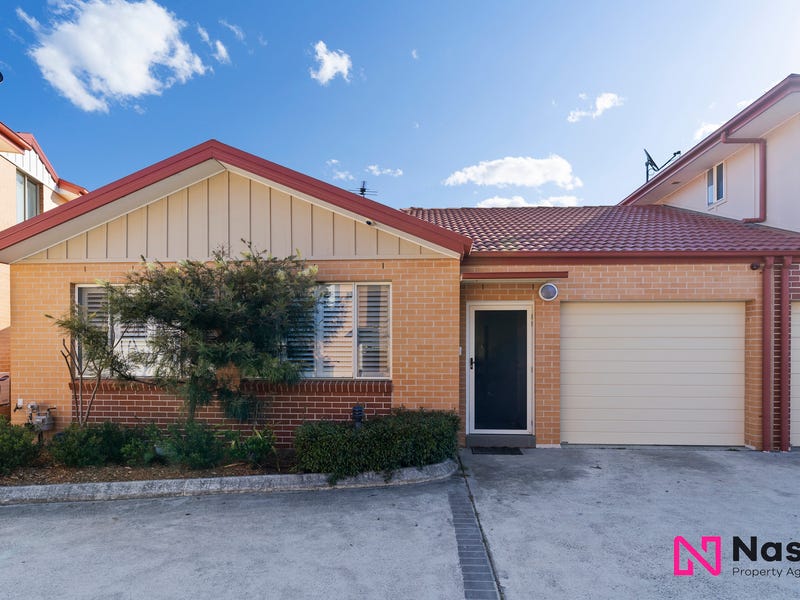 3/221A Waterworth Drive, Mount Annan, NSW 2567