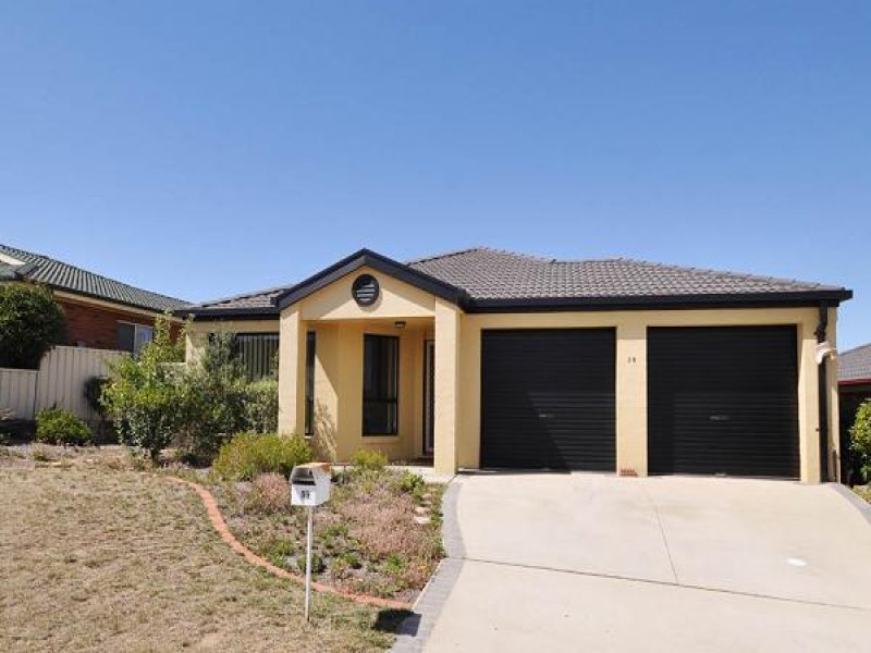 59 Thomas Royal Gardens, Queanbeyan, NSW 2620 Property Details