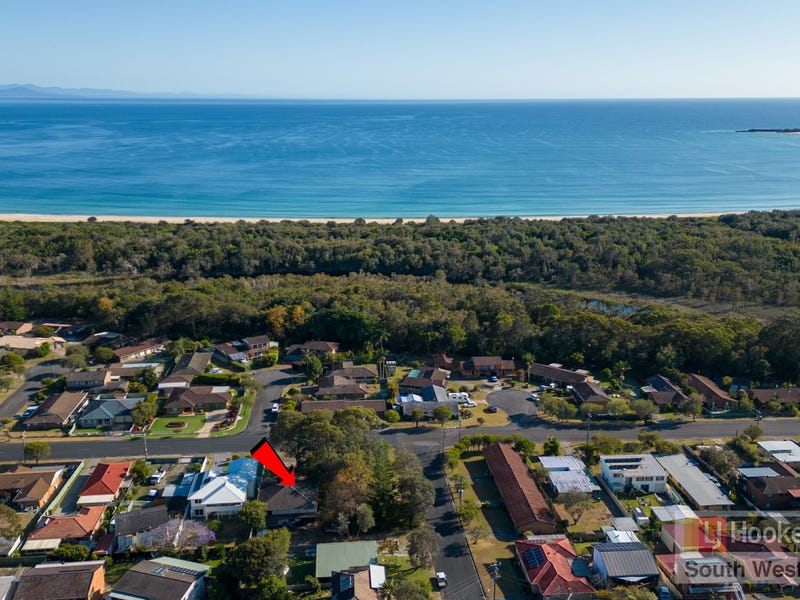 17 Phillip Drive, South West Rocks, NSW 2431