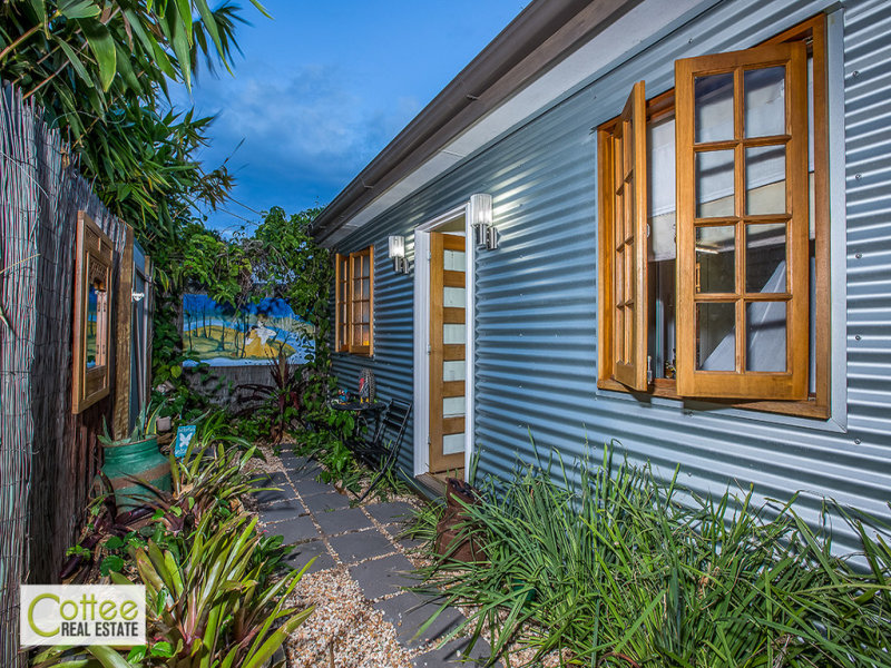 37 Rainbow Street, Sandgate, Qld 4017 Property Details