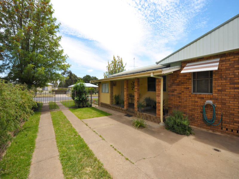 33 Bell St, Tamworth, NSW 2340 Property Details