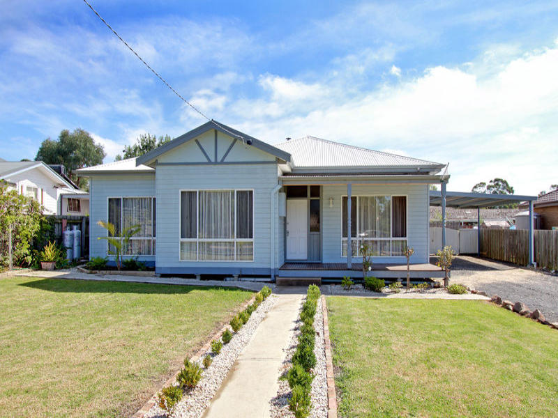 7 Mary Street, Heyfield, VIC 3858